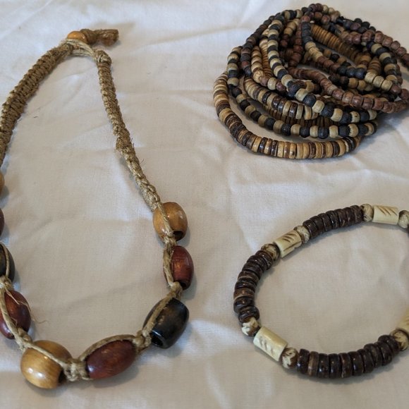 Wooden beads jewelry set - Picture 2 of 5